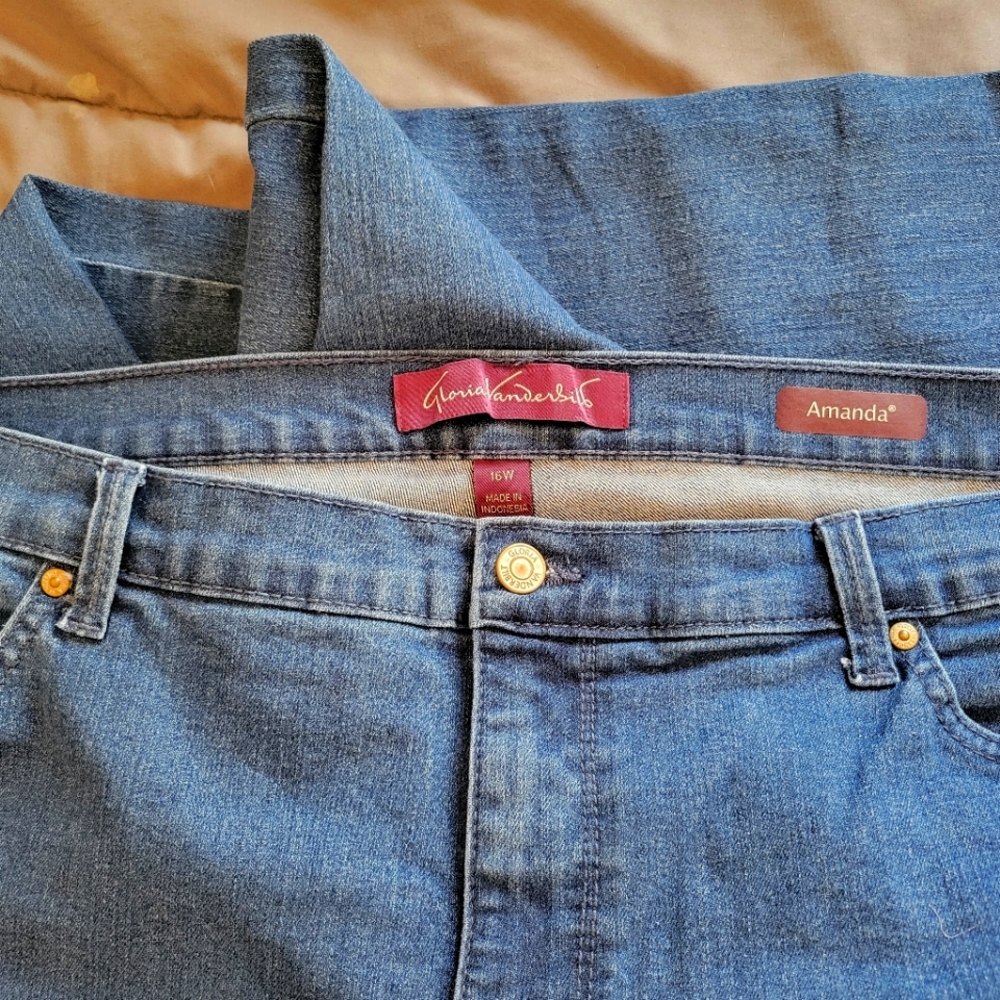 GLORIA VANDERBILT "Amanda" Denim Straight-Leg Jeans 16W